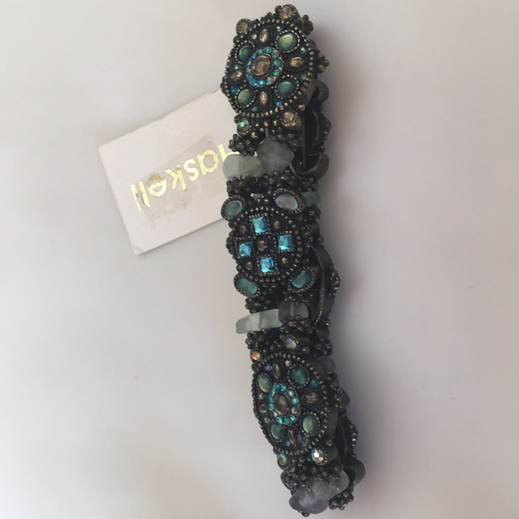 Stretch bracelets. - Picture 1 of 3